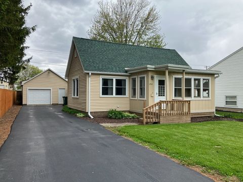 Photo of 1312 13th Avenue, Rock Falls, IL 61071 (MLS # 12636258)