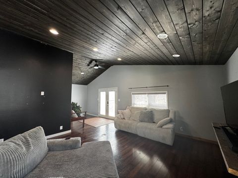 Tiny photo for 517 N Vine Street, Duquoin, IL 62832 (MLS # 12594432)