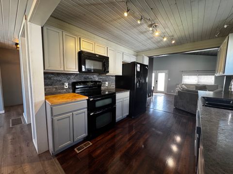 Tiny photo for 517 N Vine Street, Duquoin, IL 62832 (MLS # 12594432)