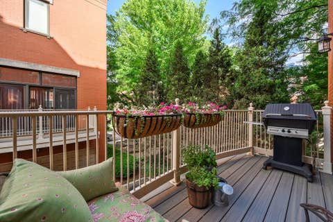 Tiny photo for 461 N Clinton Street, Chicago, IL 60654 (MLS # 12684821)