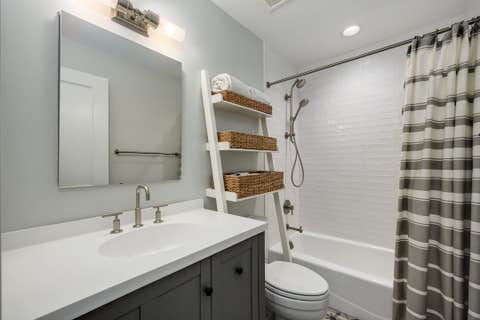 Tiny photo for 461 N Clinton Street, Chicago, IL 60654 (MLS # 12684821)