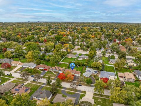 Tiny photo for 212 55th Place, Downers Grove, IL 60516 (MLS # 12503009)