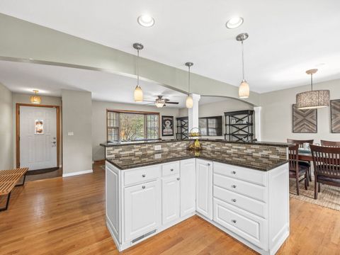 Tiny photo for 212 55th Place, Downers Grove, IL 60516 (MLS # 12503009)