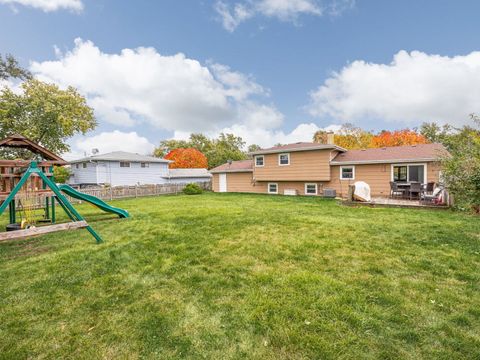 Tiny photo for 212 55th Place, Downers Grove, IL 60516 (MLS # 12503009)