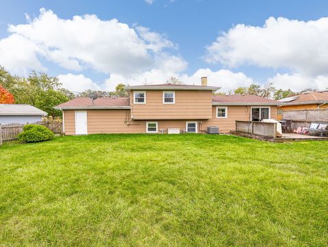 Tiny photo for 212 55th Place, Downers Grove, IL 60516 (MLS # 12503009)