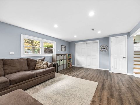 Tiny photo for 212 55th Place, Downers Grove, IL 60516 (MLS # 12503009)