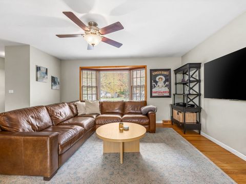 Tiny photo for 212 55th Place, Downers Grove, IL 60516 (MLS # 12503009)