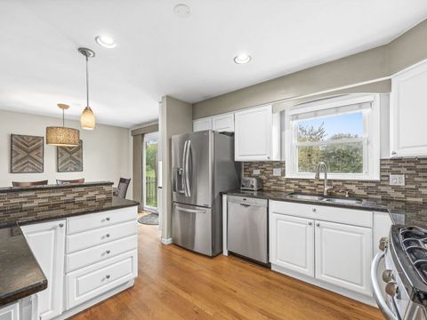 Tiny photo for 212 55th Place, Downers Grove, IL 60516 (MLS # 12503009)