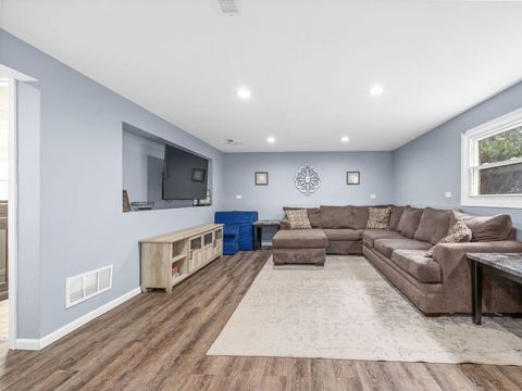 Tiny photo for 212 55th Place, Downers Grove, IL 60516 (MLS # 12503009)