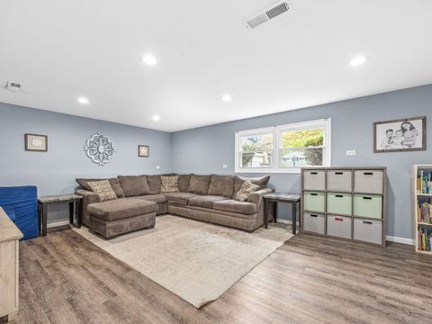 Tiny photo for 212 55th Place, Downers Grove, IL 60516 (MLS # 12503009)