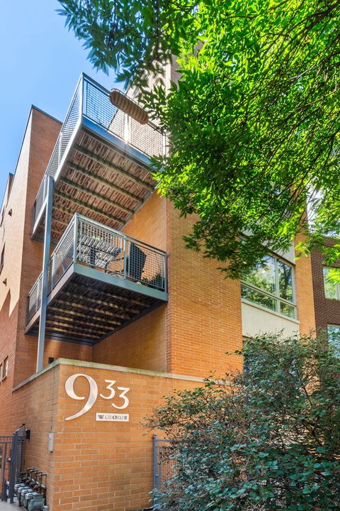 933 W George Street 2 Chicago IL 60657