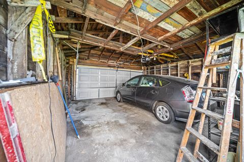 Tiny photo for 10441 S Avenue H Avenue, Chicago, IL 60617 (MLS # 12639187)
