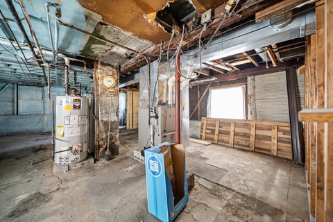 Tiny photo for 10441 S Avenue H Avenue, Chicago, IL 60617 (MLS # 12639187)