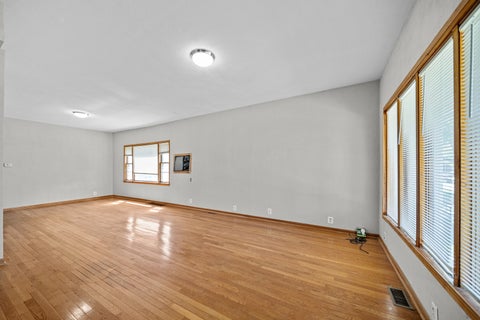 Tiny photo for 10441 S Avenue H Avenue, Chicago, IL 60617 (MLS # 12639187)