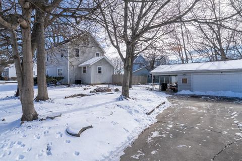 Tiny photo for 1101 Low Street, Bloomington, IL 61701 (MLS # 12557037)
