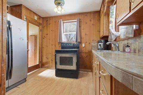 Tiny photo for 1101 Low Street, Bloomington, IL 61701 (MLS # 12557037)