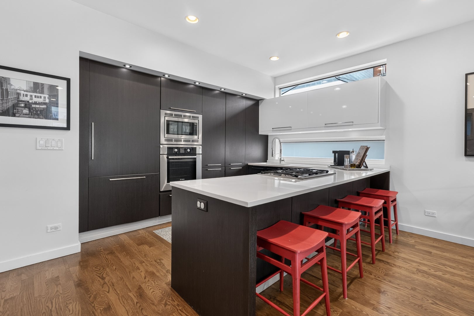 2012 W Shakespeare Avenue 1
