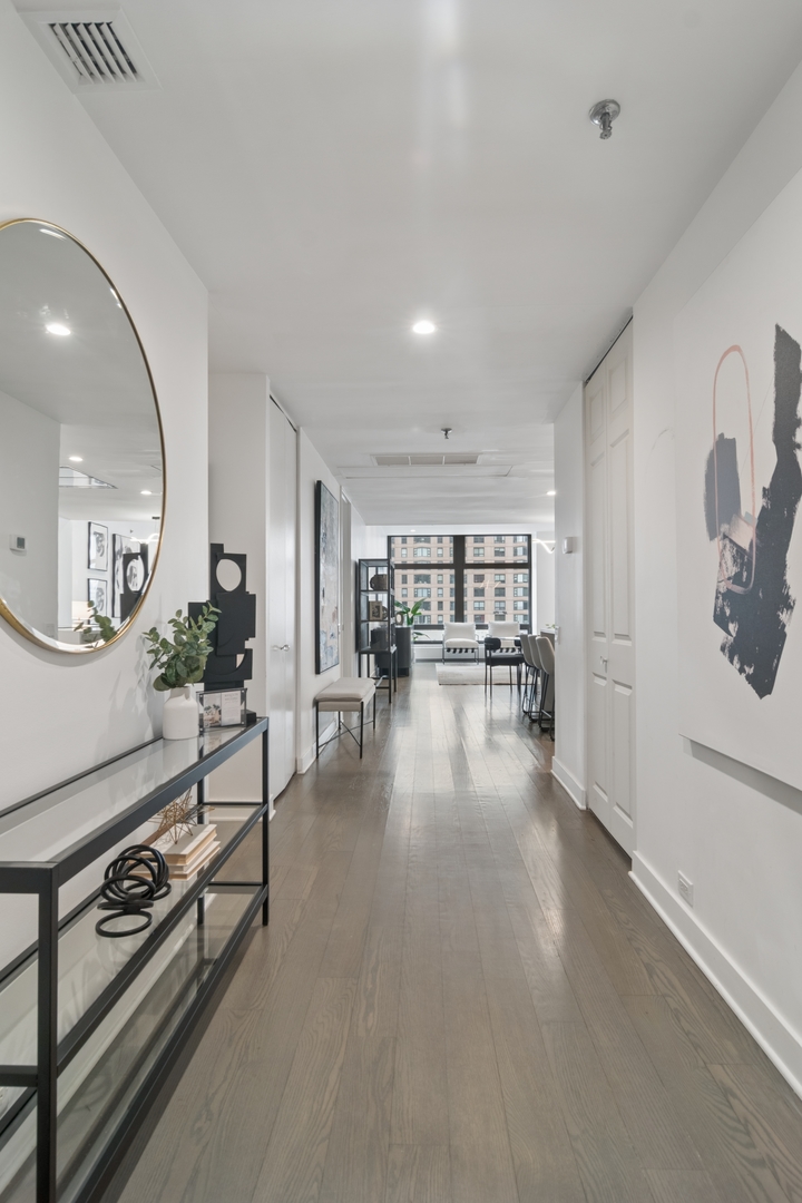 680 N Lake Shore Drive 916