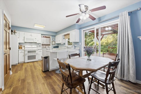 Tiny photo for 910 Redwing Drive, Geneva, IL 60134 (MLS # 12786796)