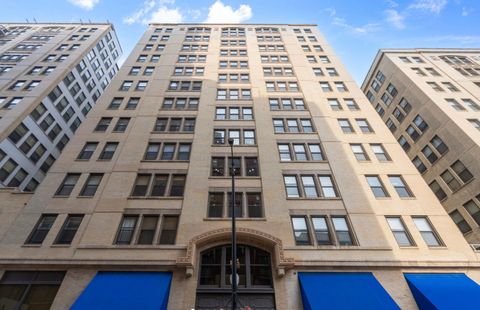 Photo of 780 S Federal Street #310, Chicago, IL 60605 (MLS # 12477723)