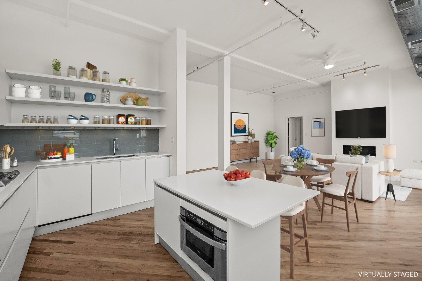 1735 W Diversey Parkway 615