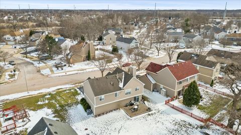 Tiny photo for 466 VALLEY FORGE Avenue, South Elgin, IL 60177 (MLS # 12600731)