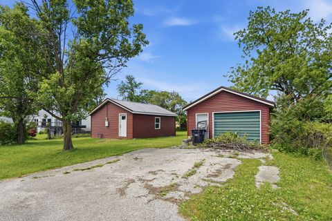 Photo of 2435 53rd Street A, Moline, IL 51265 (MLS # 12656656)