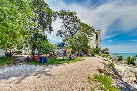 Tiny photo for 6171 N Sheridan Road #806, Chicago, IL 60660 (MLS # 12597957)