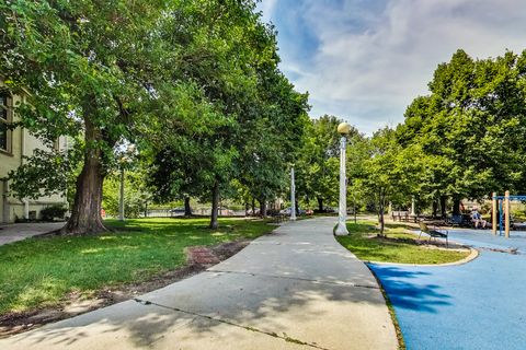 Tiny photo for 6171 N Sheridan Road #806, Chicago, IL 60660 (MLS # 12597957)