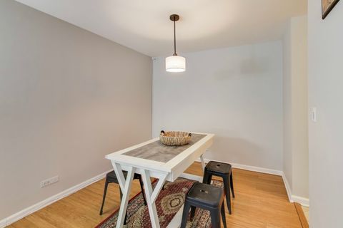 Tiny photo for 6171 N Sheridan Road #806, Chicago, IL 60660 (MLS # 12597957)