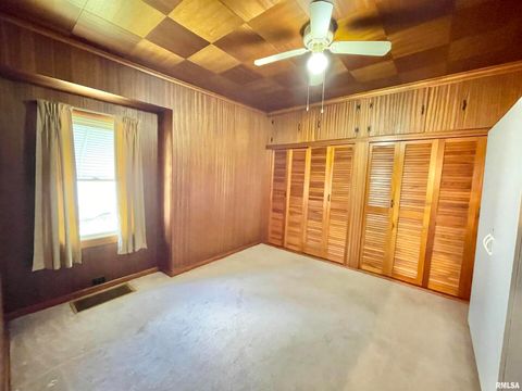 Tiny photo for 602 E MAIN Street, Christopher, IL 62822 (MLS # QC4269282)