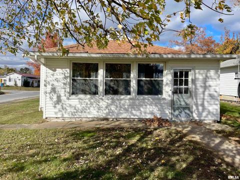 Tiny photo for 602 E MAIN Street, Christopher, IL 62822 (MLS # QC4269282)