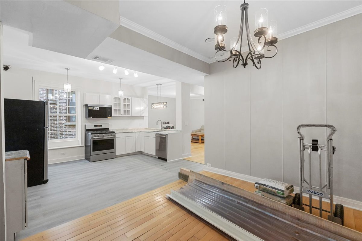 14 W Chestnut Street 4R