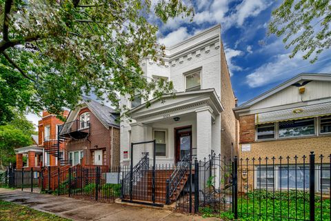 3323 W Potomac Avenue Chicago IL 60651