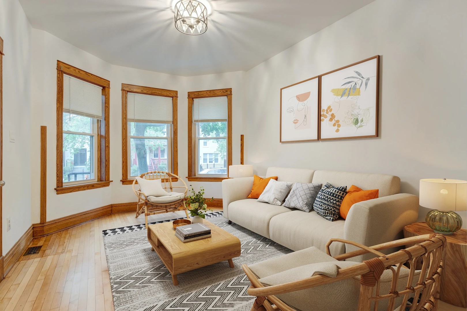 3323 W Potomac Avenue