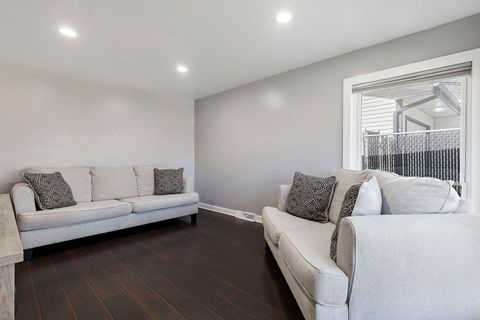 Tiny photo for 701 W Lake Park Drive, Addison, IL 60101 (MLS # 12599365)