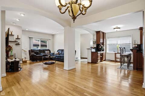 Tiny photo for 7718 W Farragut Avenue, Chicago, IL 60656 (MLS # 12727945)