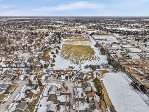 Tiny photo for 1661 Charlotte Circle, Naperville, IL 60564 (MLS # 12537276)