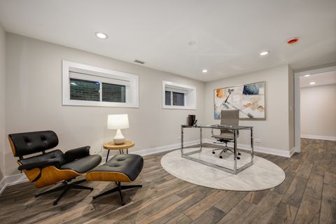 Tiny photo for 2225 W Carmen Avenue, Chicago, IL 60625 (MLS # 12535206)