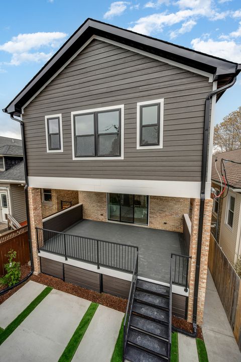 Tiny photo for 2225 W Carmen Avenue, Chicago, IL 60625 (MLS # 12535206)