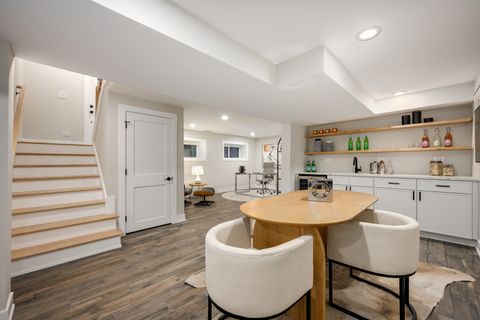 Tiny photo for 2225 W Carmen Avenue, Chicago, IL 60625 (MLS # 12535206)