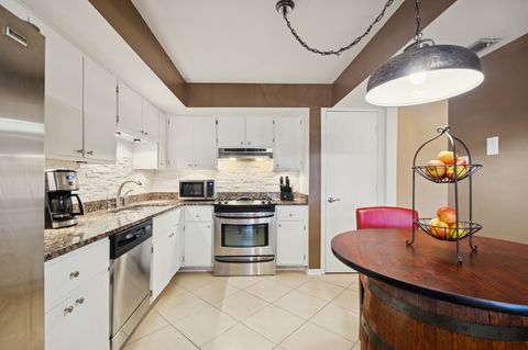 Tiny photo for 15724 Foxbend Court #2N, Orland Park, IL 60462 (MLS # 12541648)