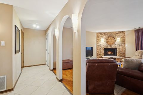 Tiny photo for 15724 Foxbend Court #2N, Orland Park, IL 60462 (MLS # 12541648)