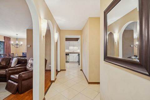 Tiny photo for 15724 Foxbend Court #2N, Orland Park, IL 60462 (MLS # 12541648)