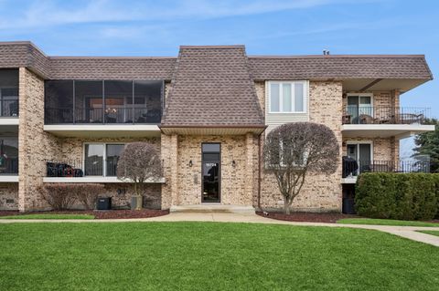 Photo of 15724 Foxbend Court #2N, Orland Park, IL 60462 (MLS # 12541648)