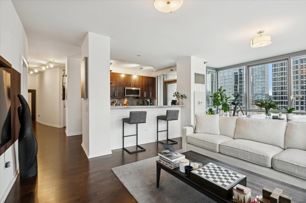 123 S Green Street 803B