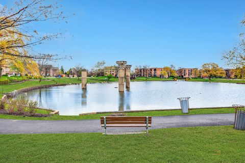 Tiny photo for 625 W Huntington Commons Road #208, Mount Prospect, IL 60056 (MLS # 12618168)