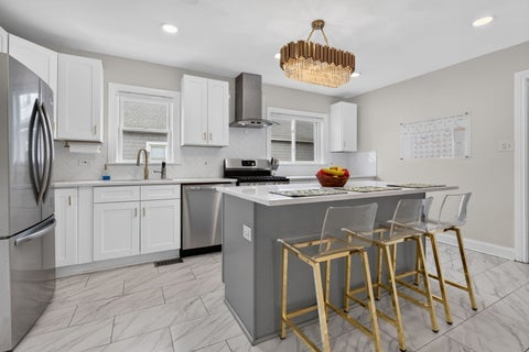 Tiny photo for 11120 S Albany Avenue, Chicago, IL 60655 (MLS # 12730622)