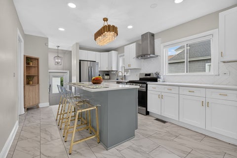 Tiny photo for 11120 S Albany Avenue, Chicago, IL 60655 (MLS # 12730622)