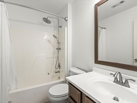 Tiny photo for 209 Huntington Court, Oswego, IL 60543 (MLS # 12584526)